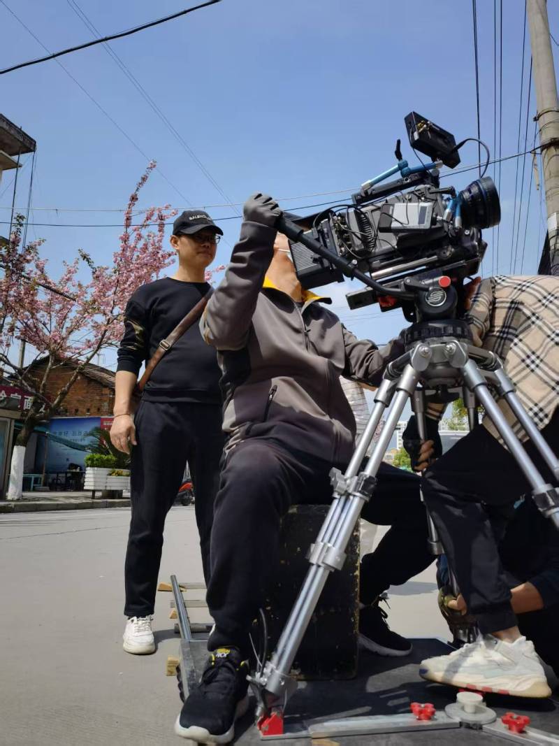 冷水滩区广告片拍摄：快消品牌爆款之选，网感内容适配社媒传播！